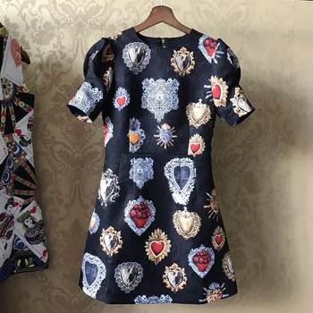 AUKŠTOS KOKYBĖS 2018 Dizaineris kilimo ir tūpimo Tako Suknelė Vasarą Moterys Senovinių Karališkosios Perlas Širdies Trumpas Rankovės Trijų Dimensijų Cut Suknelė Naują Atvykimas