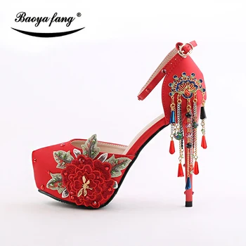 BaoYaFang Naują atvykimo Raudona Moteriški vestuviniai bateliai Raudonos vienintelis Kutas Čiurnos Dirželis moteris nėriniai-up batai Kinijos stiliaus Sagtis Siurbliai