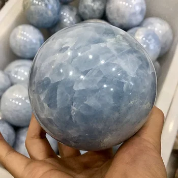 Blue crystal ball ornamentais, Gamtos mėlyna kristalų papuošalai Mėlyna kristalų šiurkštus akmens poliravimas