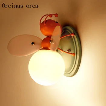 Kūrybinės animacijos firefly sienos lempos berniukas, miegamojo, vaikų kambario lempos šiuolaikinės asmenybės LED vabzdžių sienos lempos nemokamas pristatymas