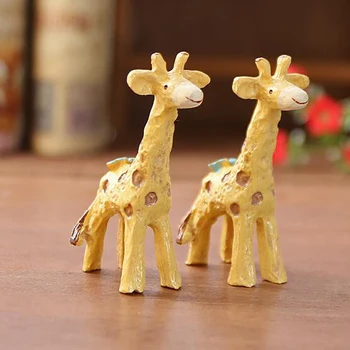 Miniatiūriniai Sielovados Žirafa Sika Elniai Apdailos Dervos Gražių Gyvūnų Darbastalio Dekoro Ir Namų Biuro Amatų Micro Kraštovaizdžio Figūrėlės