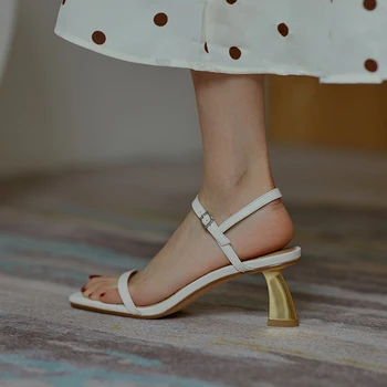 Vasaros 2020 new Roman sandalai moterų mados laukinės formos sandalai odiniai paprastas žodis dirželio sagtis sandalai Z928