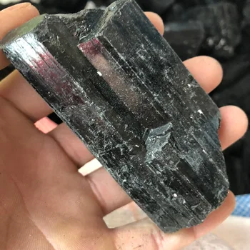 Žaliavinės black diamond kristalų mėginių reiki gydymo