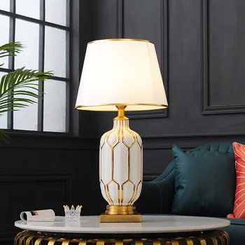 Žalvaris medžiaga Nordic light luxury keramikos stalo lempos stabili ir turtinga, miegamasis šiltas kūrybos paprasta modernių namų kambarį ne