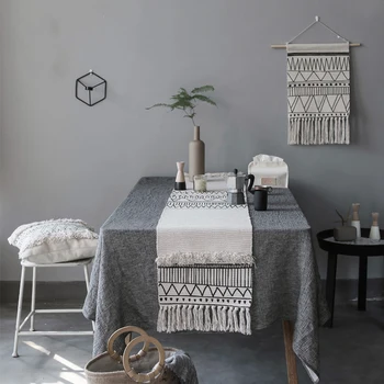 Ins mados staltiesė takelis geometrinis juoda balta juostele marokas Šiaurės stiliaus dizainas