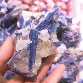 Kianitas krištolo akmens Natūralių neapdorotų Mineralinių mėginio cyanite kvarcas, žalias akmuo, Kristalai Gydymo Čakra