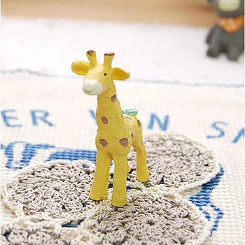 Miniatiūriniai Sielovados Žirafa Sika Elniai Apdailos Dervos Gražių Gyvūnų Darbastalio Dekoro Ir Namų Biuro Amatų Micro Kraštovaizdžio Figūrėlės
