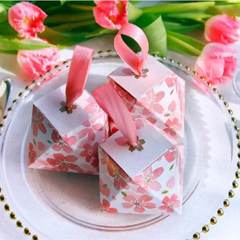 Nemokamas pristatymas 8*8*6cm rožinė Sakura deimanto formos vestuvių torto dėžutės , SZZP9