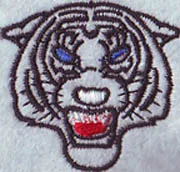 NEMOKAMAS Pristatymas Tigrai galvos kontūro logotipą užsakymą siuvinėjimo pleistras arba ženklelis geležies arba siūti drabužiai