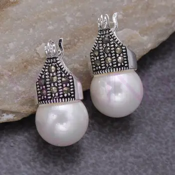 NEMOKAMAS PRISTATYMAS>>> whosale 2 spalvos black & white elegantiškas, paprastas apvalus shell perlų karoliukais sidabro kablys stud įrašą pervėrė auskarai