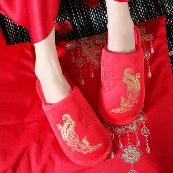 Pavasario Stiliaus Kinijos Moterims Raudona Vestuvių Šlepetės Patalpų Patogi Siuvinėjimo Pora Namų Šlepetės Žiemos neslidus Namų Šlepetės