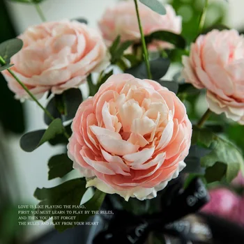 Vieningos europos - filialas core bijūnas vestuvių, turintis gėlių namų puošybai dirbtinės gėlės, dirbtinės gėlės.