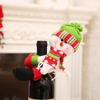 Kalėdinis Vyno Butelis Apima Mažus Valdos Gabalas Santa Claus Sniego Elf Vyno Butelio Dangtelį Nameliuose Lentelė, Kurioje Apdaila