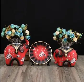 Keramikos dramblys vazos ir lėkštės, home office stalo papuošimai, kūrybinės keramikos amatai, gražių dovanų