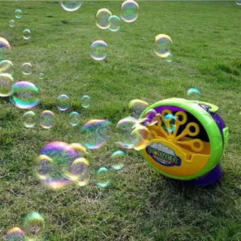 Nemokamas pristatymas Naujos mažas taifūnas elektros burbulas mašina vaikų žaislas nešiojamosios automatinio pučia burbulus pristatymas į vaikus.