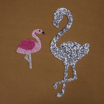 Putojantis kalnų krištolas Flamingas Modelio Drabužių Dėmės Mados Blizgučiais 