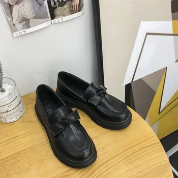 Juodas mažas odos batai moterų Britų stiliaus naujas rudens ir žiemos laukinių užsienio stiliaus storio su retro studentų lankas Z16-17