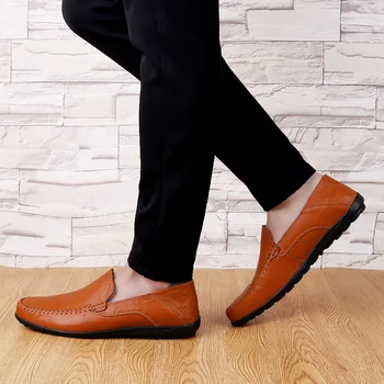 Pavasario masculino mens pardavimo sportbačiai juoda zapatos mens atsitiktinis odos casuales vyrų laisvalaikio patogus vyrų mados zapatillas