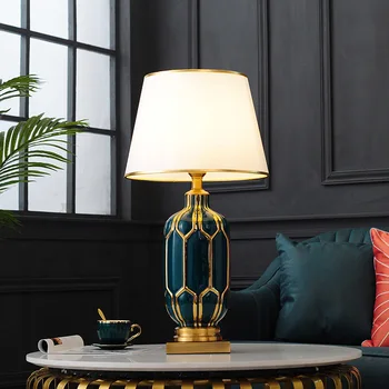 Žalvaris medžiaga Nordic light luxury keramikos stalo lempos stabili ir turtinga, miegamasis šiltas kūrybos paprasta modernių namų kambarį ne