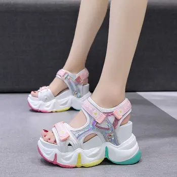Vaivorykštė apačioje sporto sandalai moteriška vasaros 2020 naujas mažas daisy laukinių storio apačioje pasakų vėjo paplūdimio batai, sandalai Z890